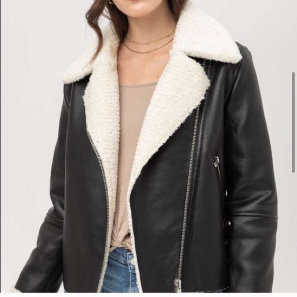 LAST ONE - L - Black Faux Leather Moto Jacket Sherpa Lined - Picture 5 of 16